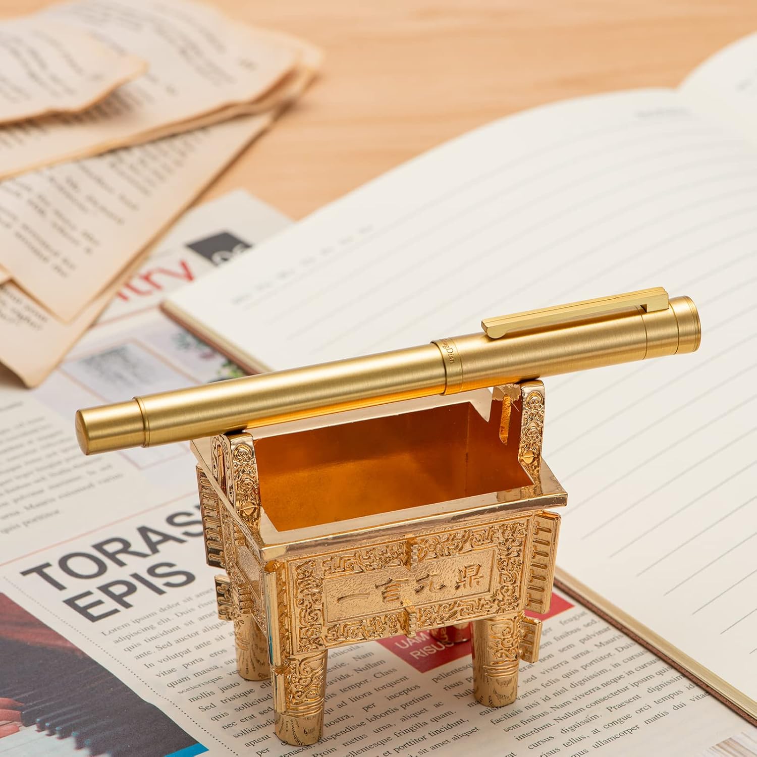 Thumbnail 3 de Hongdian Raw Brass Fountain Pen with Extra Fine Nib — Balanced, Classic Design with Converter and Case