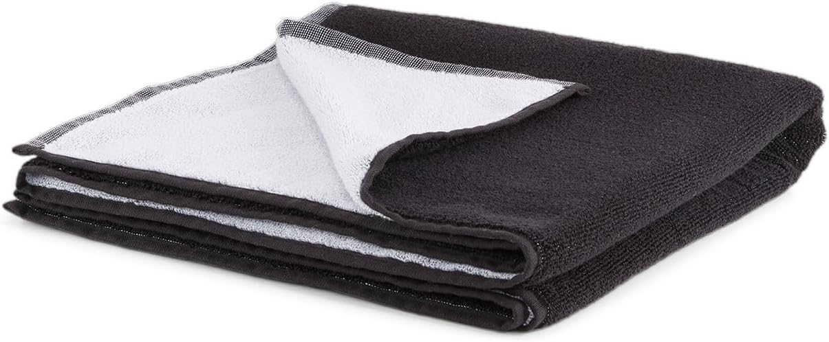 Detalle de PUMA Team Towel Small (50x100) – Unisex, Schwarz/Weiß, Modell 054553