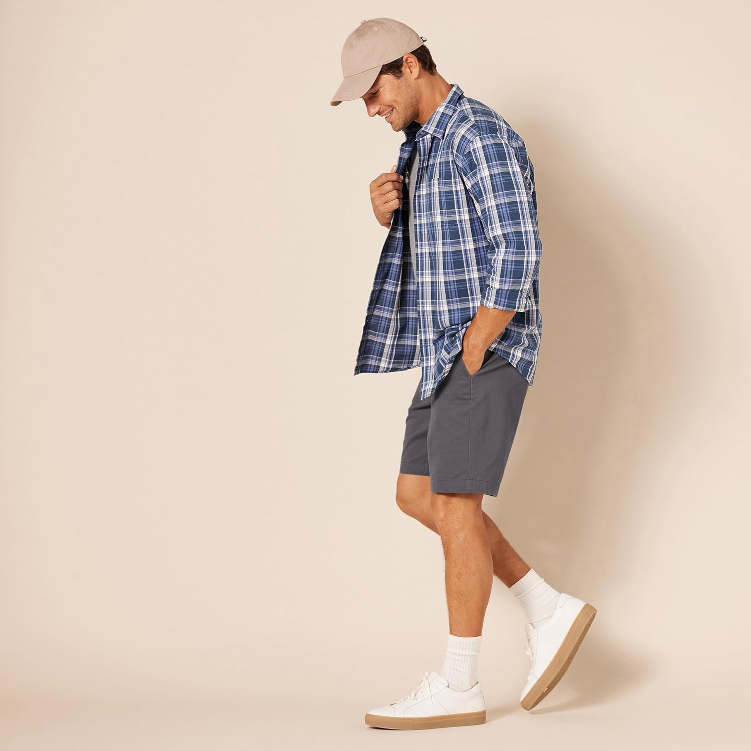 Thumbnail 3 de Amazon Essentials Men's Slim-Fit 9" Chino Shorts Review