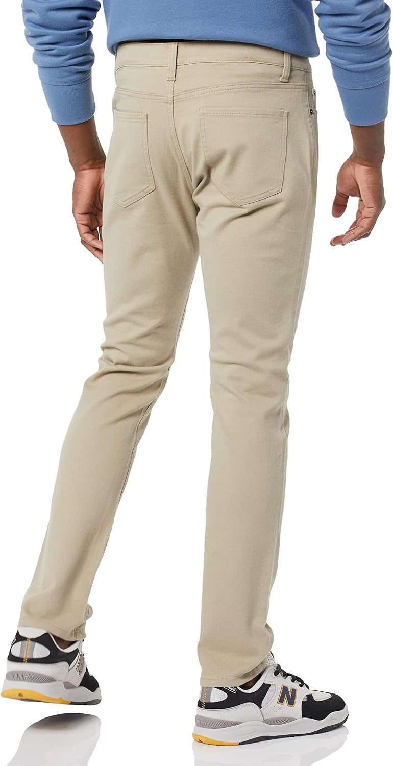 Detalle 2 de Amazon Essentials Herren Stretchjeans 16,83 cm