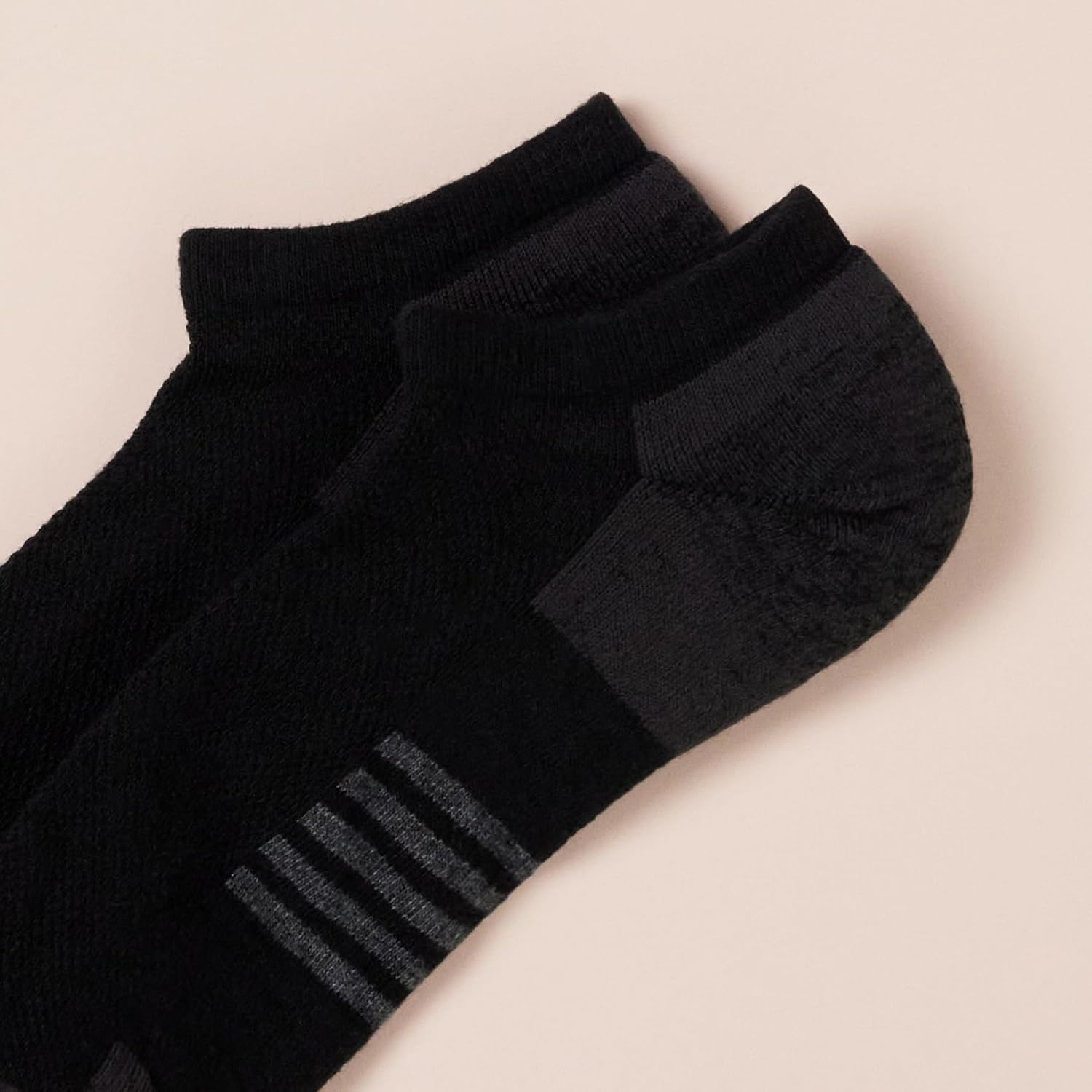 Thumbnail 1 de Amazon Essentials Funktions-Sport-Socken für Herren (No-Show), gepolstert, 6 Paar