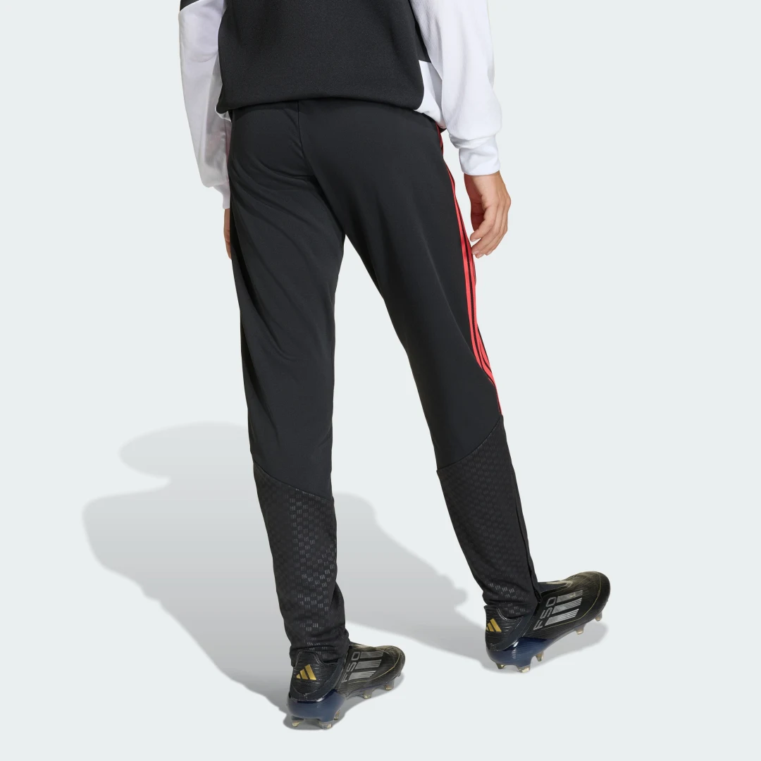 Detalle de Pantalón de entrenamiento Adidas Tiro 26 Competition – Negro