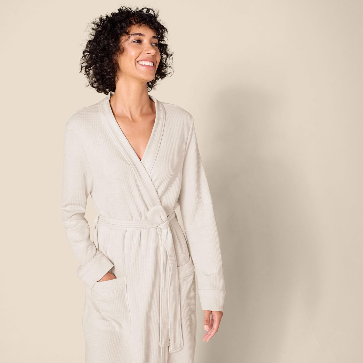 Thumbnail 3 de Amazon Essentials Women’s Lightweight Waffle Full-Length Robe (Plus Size available)