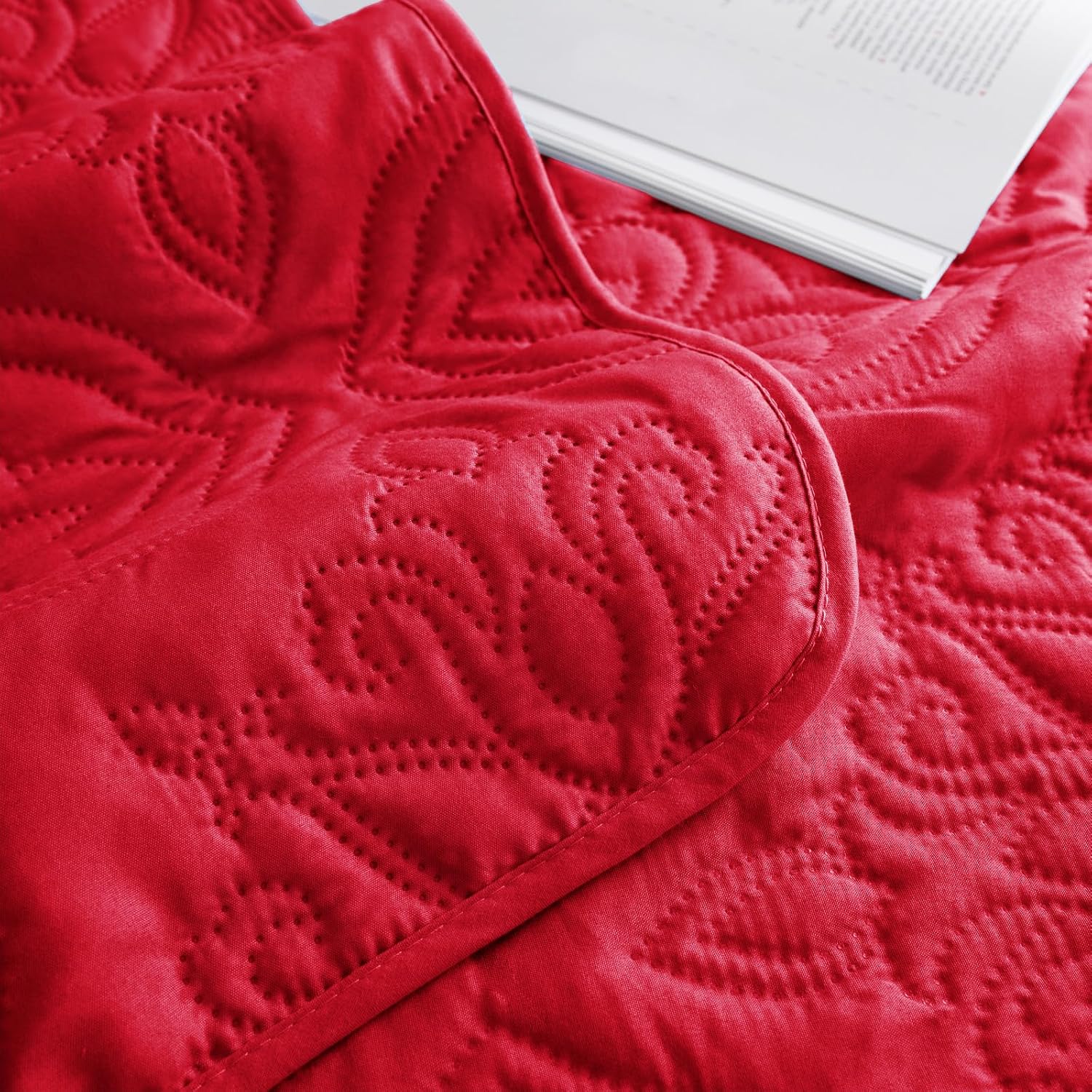 Thumbnail 6 de Whale Flotilla WFQS-DIA-CKRD Cal King Quilt Set, Reversible Red Damask