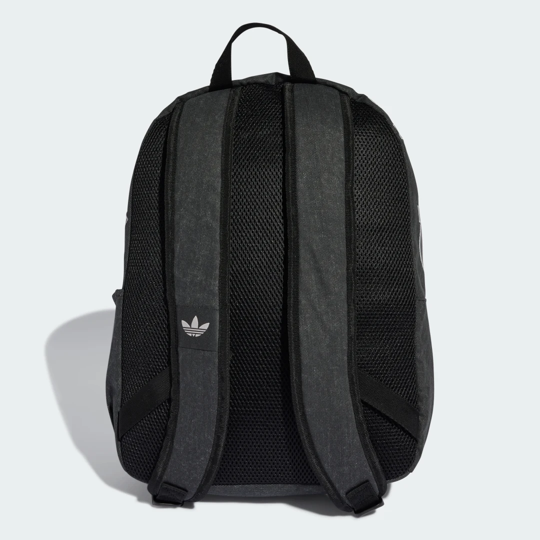 Detalle 2 de adidas Mochila efecto lavado CL