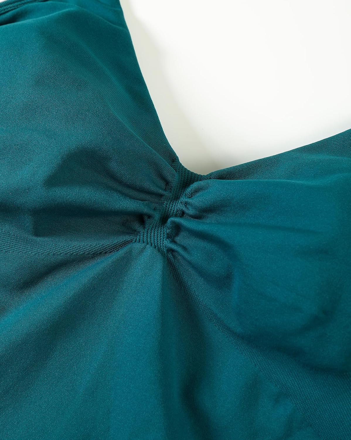 Detalle 2 de AUROLA Influence Longline Halter Tank Top