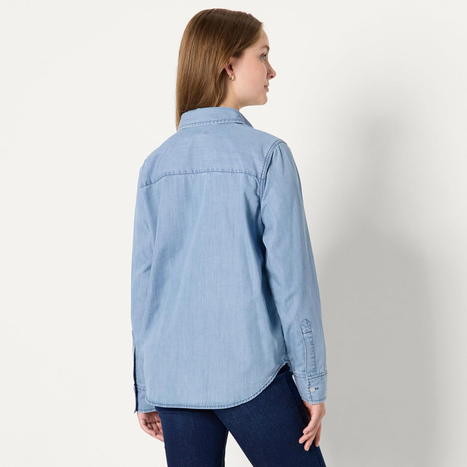 Thumbnail 1 de Amazon Essentials Damen Relaxed-Fit Langarm-Hemd im Denim-Chambray-Look mit Knopfleiste