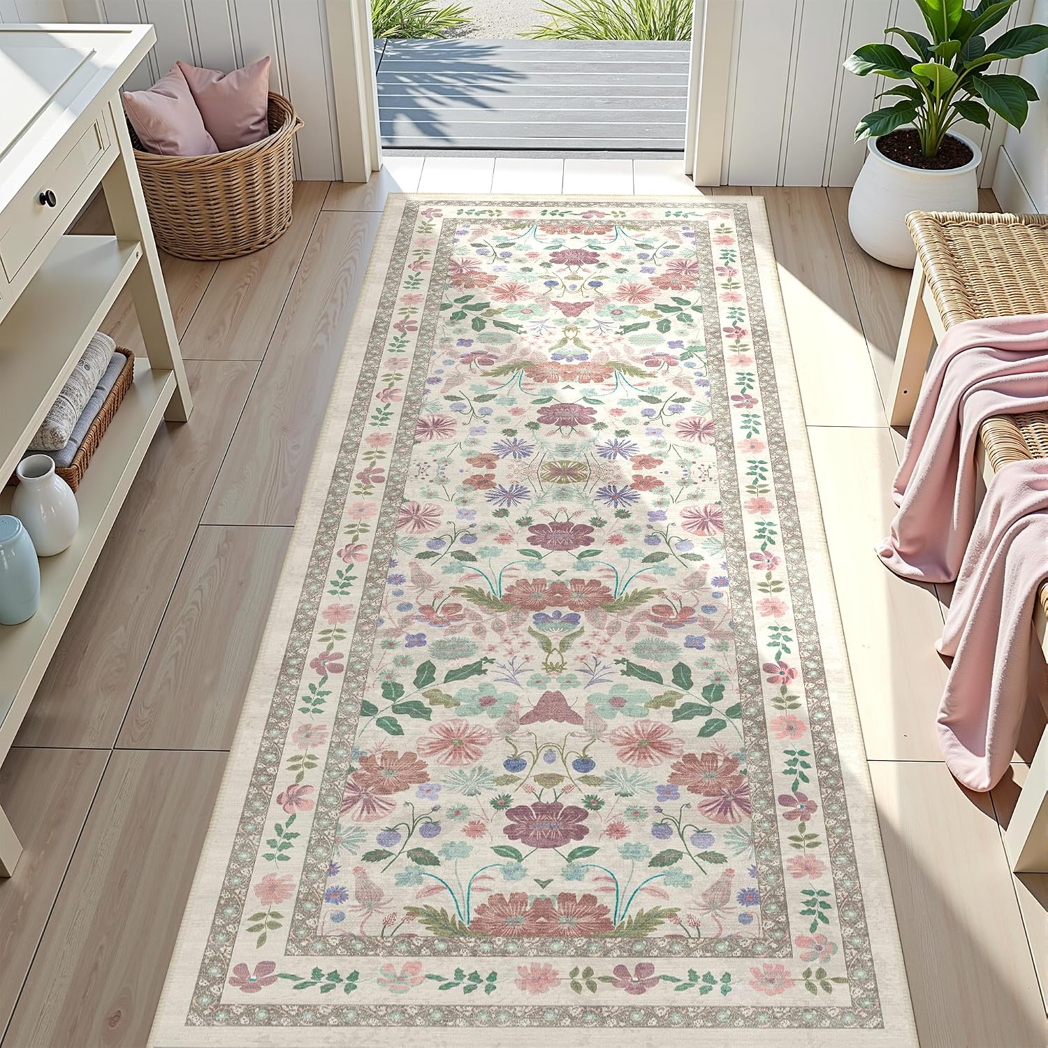 Detalle de Deerly 2' x 6' Floral Runner Rug, Washable Low-Pile Faux Wool