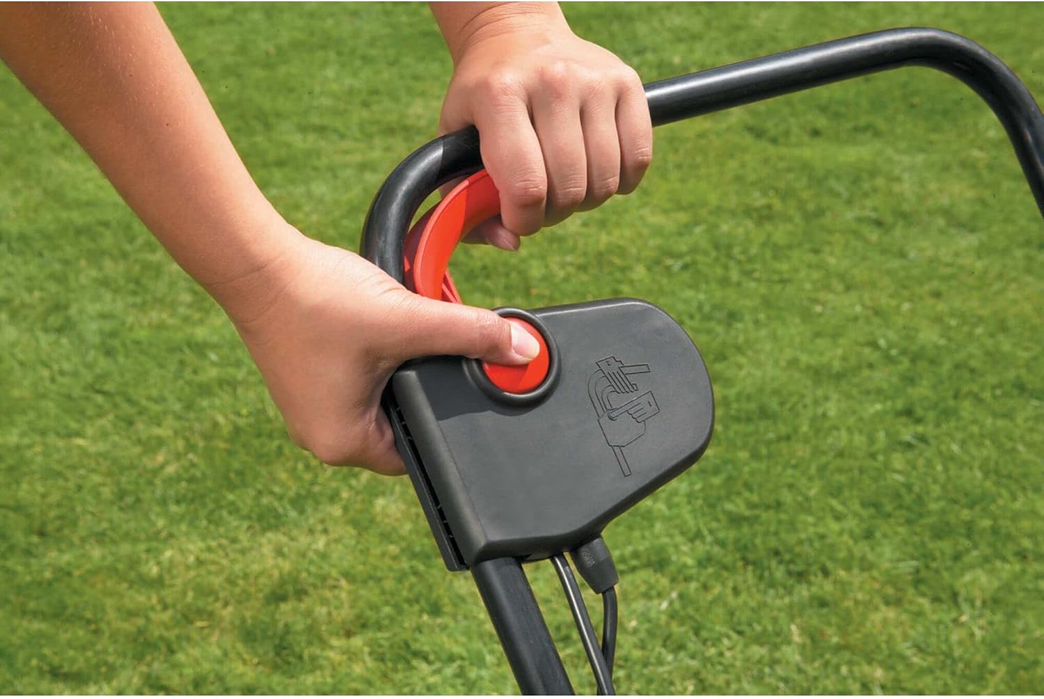 Detalle 1 de BLACK+ DEKER Arieggiatore GD300-QS, larghezza raccolta 30 cm, 600 W, 3 altezze di raccolta