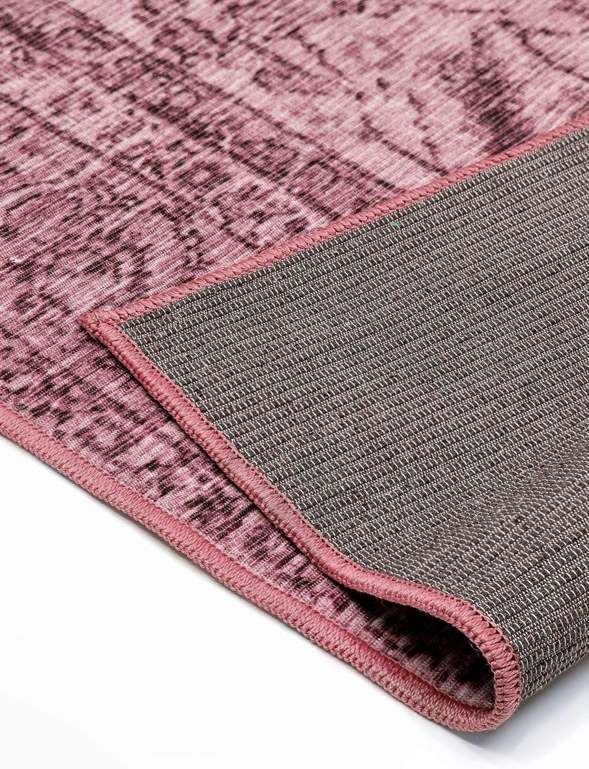 Detalle de RugVista Vintage Siena – różowy dywan 140 x 200 cm, niski i pralny