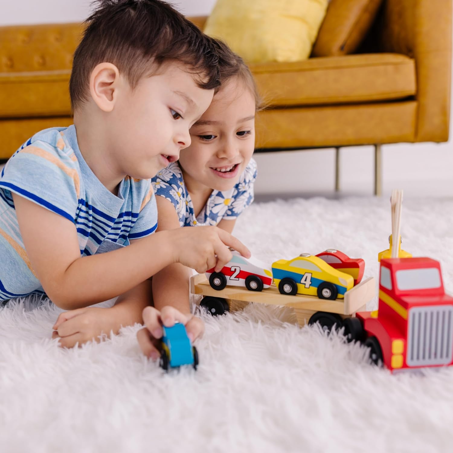 Detalle 2 de Melissa & Doug Magnetic Car Loader 3+