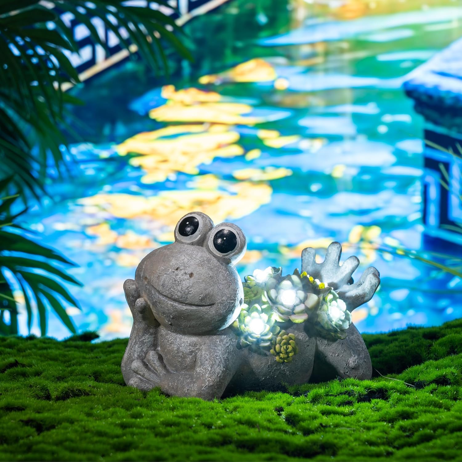 Thumbnail 3 de TERESA'S COLLECTIONS Solar Frosch Gartenfigur 8cm mit Solarlampe
