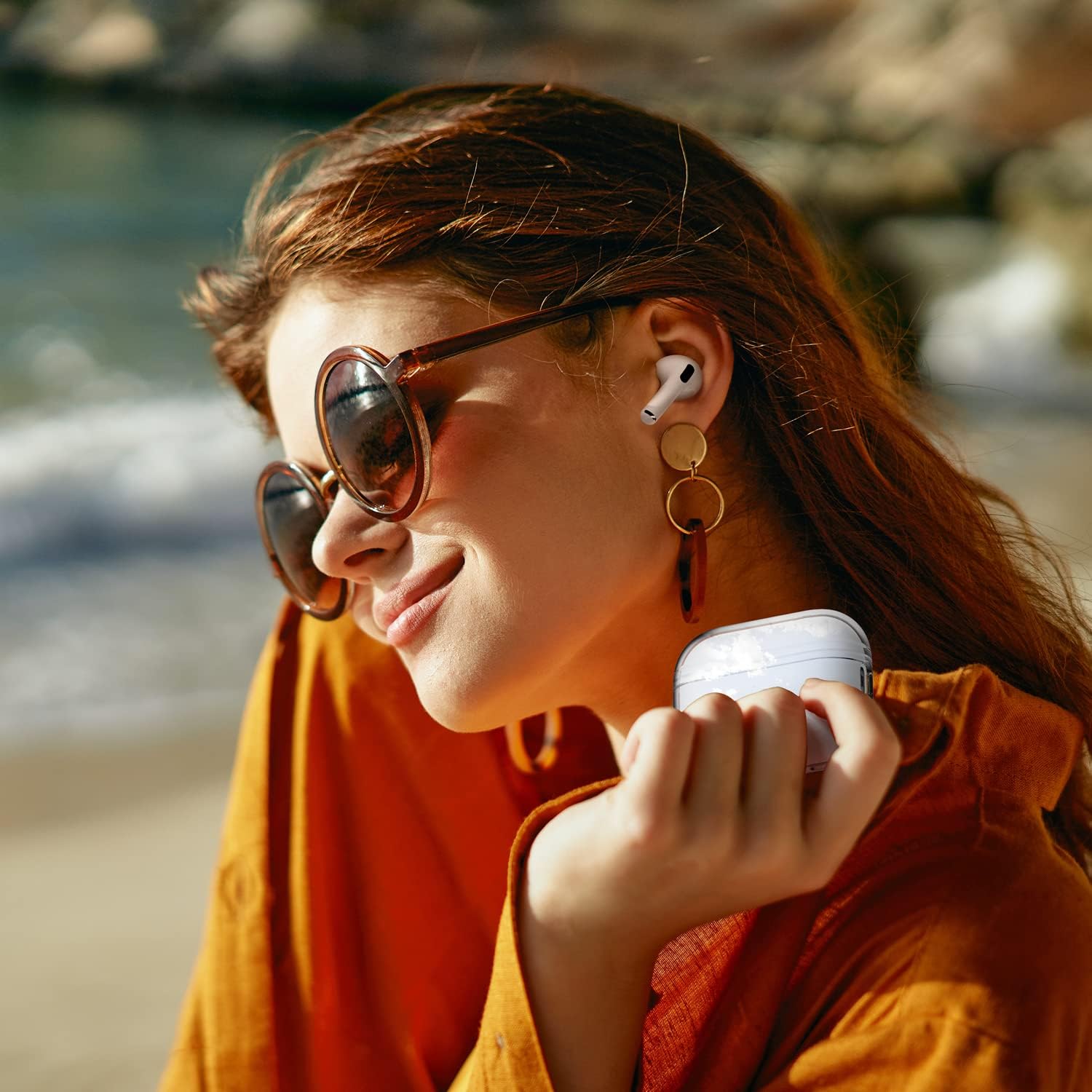 Thumbnail 6 de elago Coque transparente en TPU pour Apple AirPods Pro 2e génération, avec porte-clés et ruban gel inclus