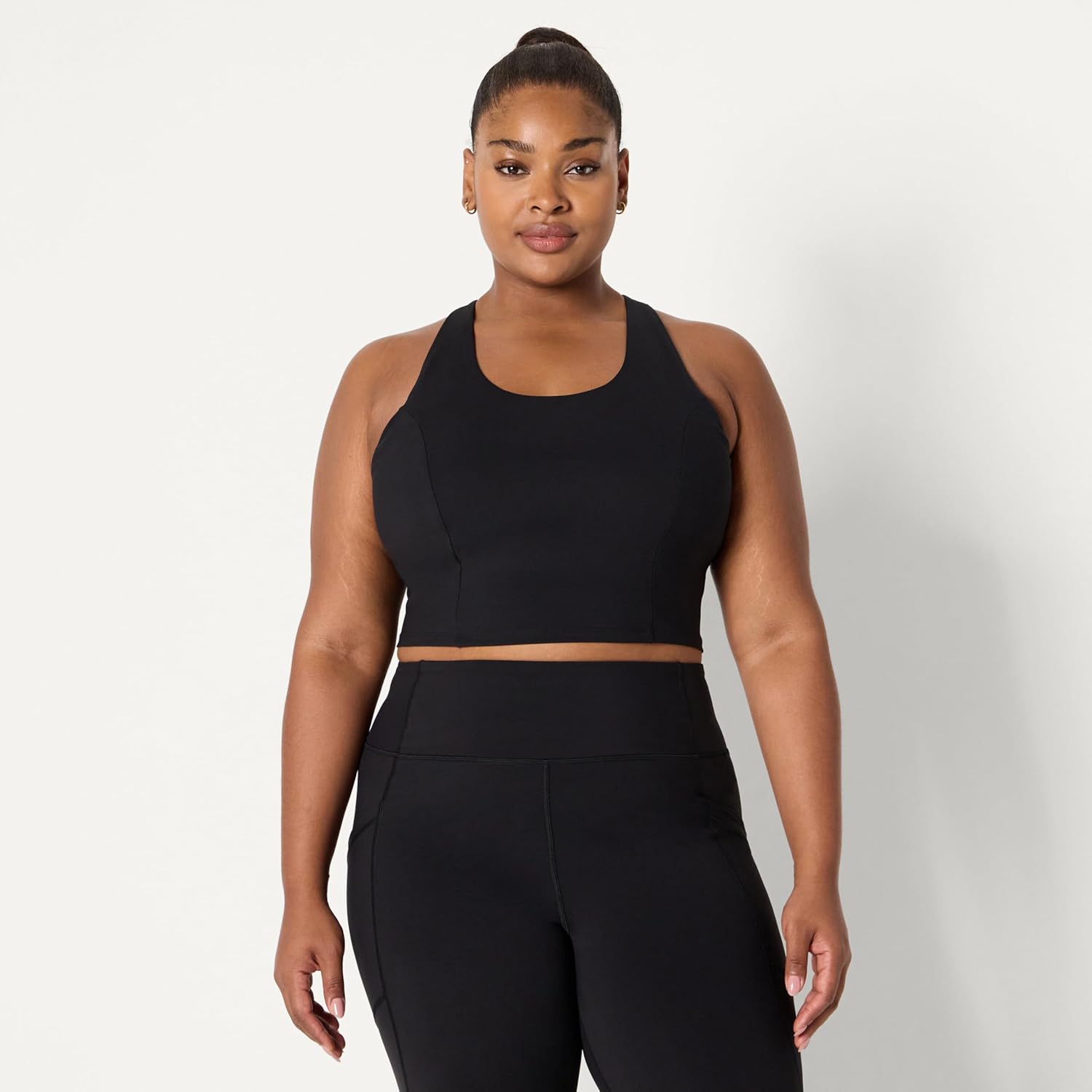Detalle de Amazon Essentials Women's Active Total Train Medium Support Racerback Crop Tank with Built-in Bra