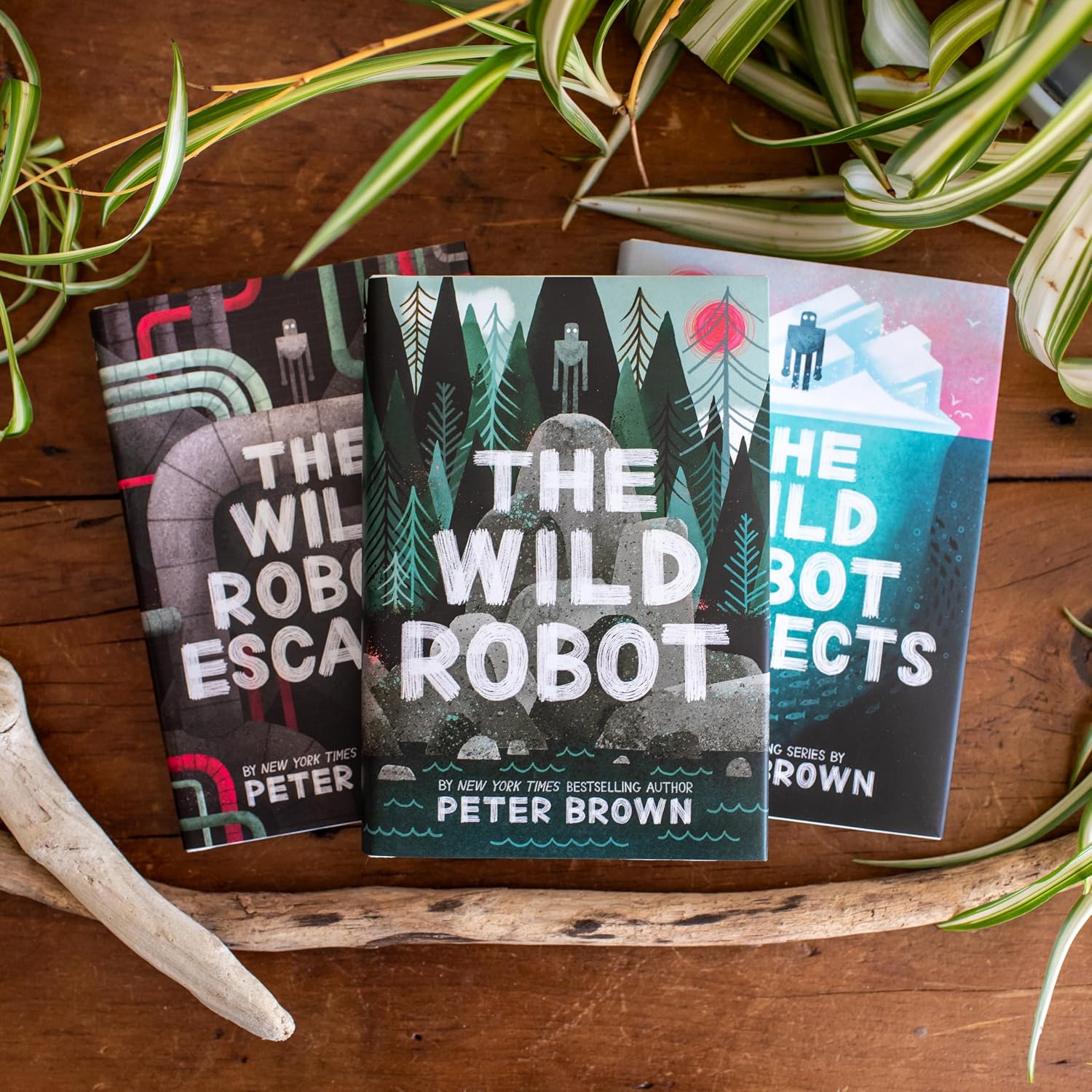 Detalle de The Wild Robot (Volume 1) Hardcover Book by Peter Brown