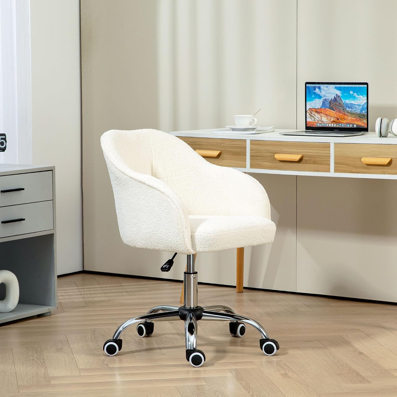 Thumbnail 1 de HOMCOM Chaise de bureau ergonomique en peluche Teddy avec hauteur réglable et pivot 360° (crème)
