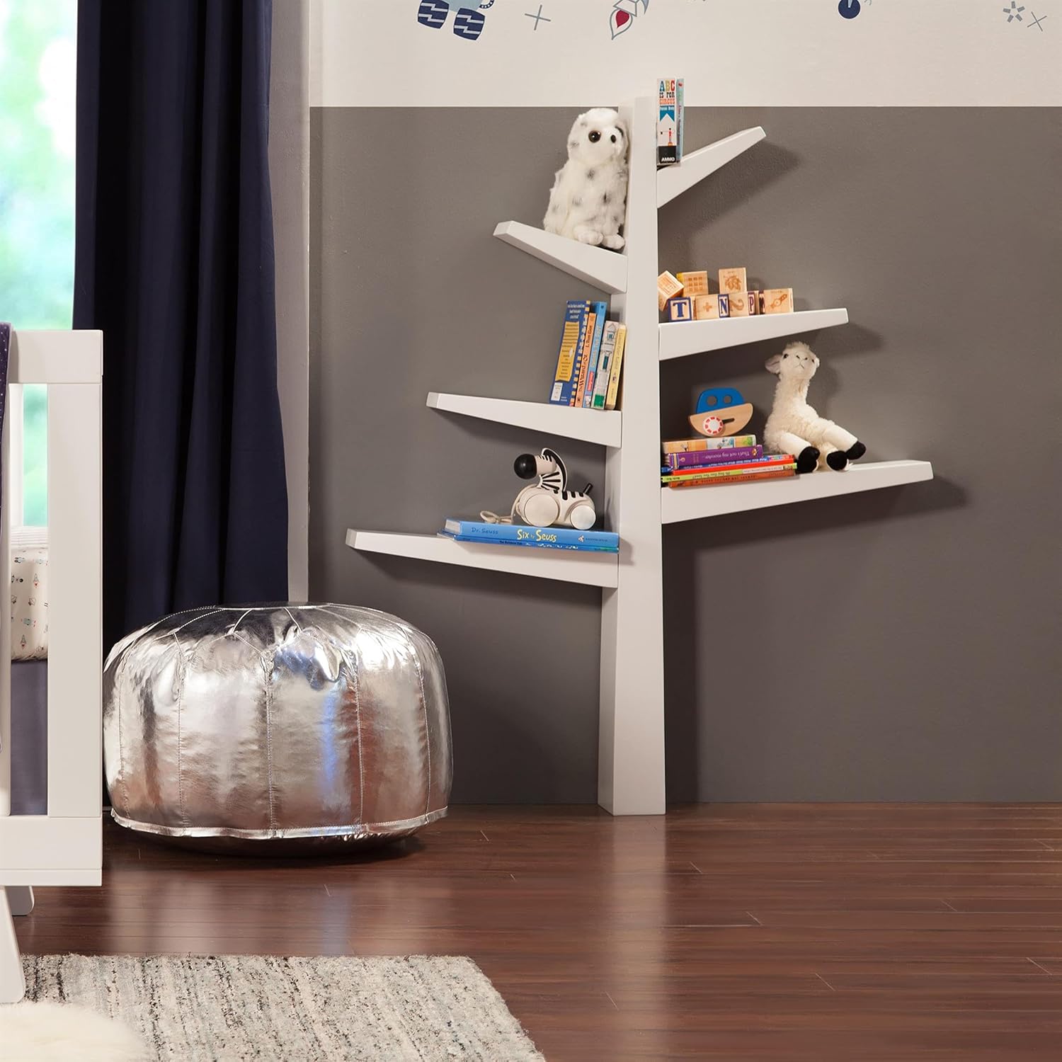 Detalle de Babyletto M4626W Spruce Tree Bookcase, White, GREENGUARD Gold Certified
