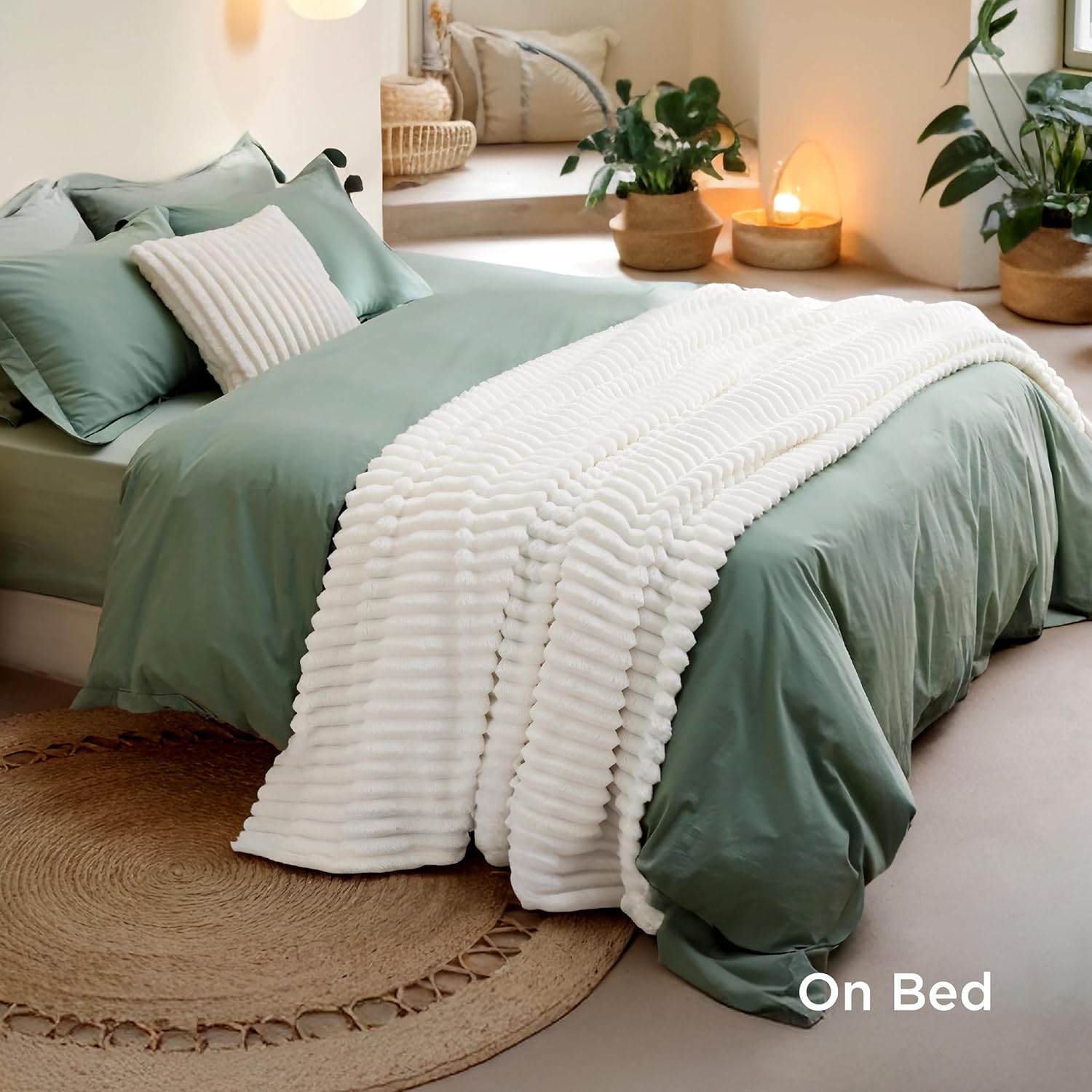 Thumbnail 5 de Bedsure Fluffy Fleece Blanket for Bed (Off White) – 220x240 cm