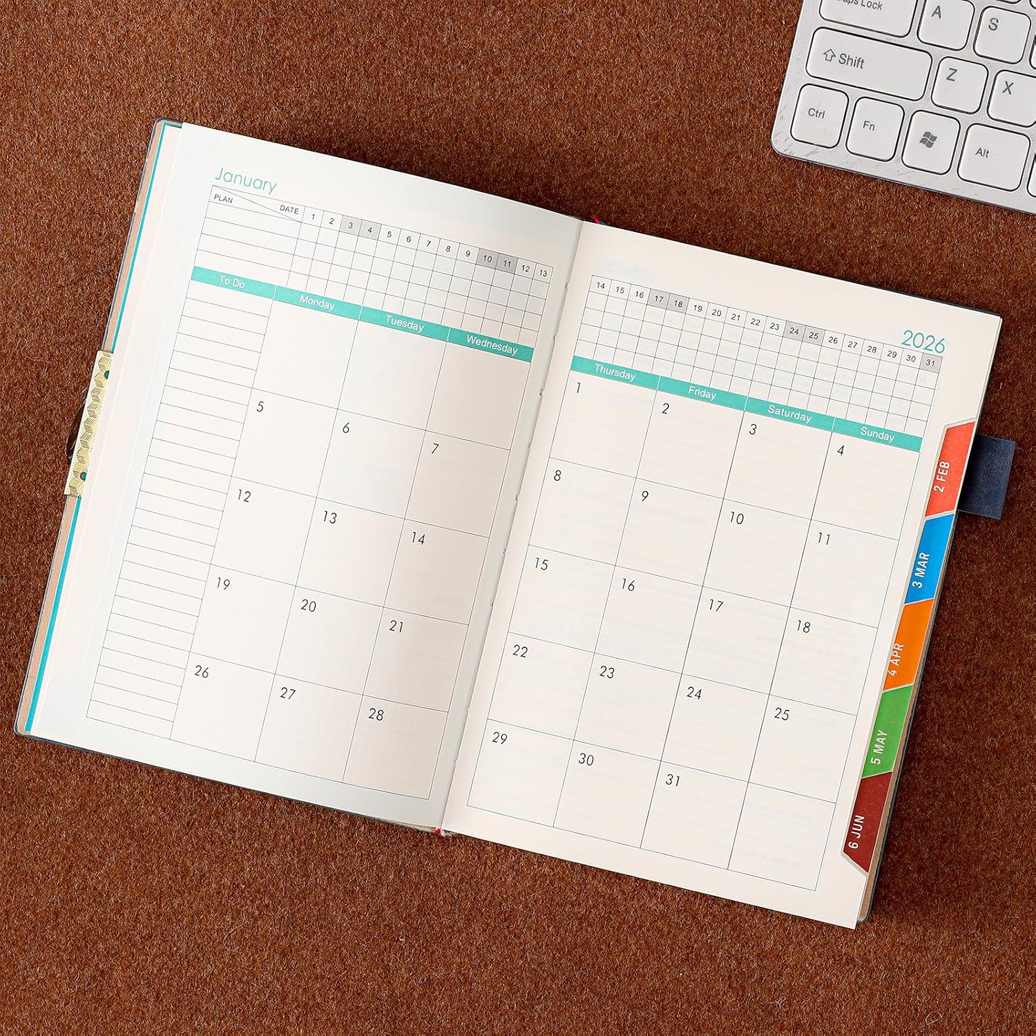 Thumbnail 3 de 2026 A5 Page-a-Day Diary (Jan–Dec) with Monthly Tabs, Pen Loop & Inner Pocket
