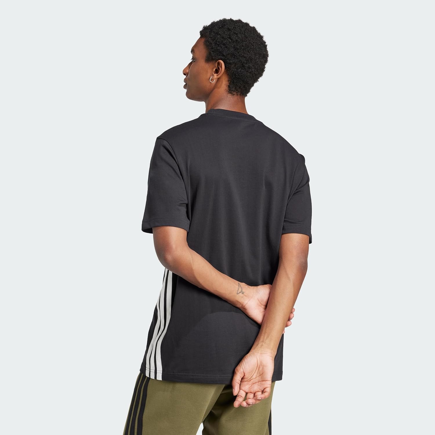 Thumbnail 1 de Adidas Herren Essential Three Stripes Single Jersey Tee – 100% Baumwolle, regulär geschnitten