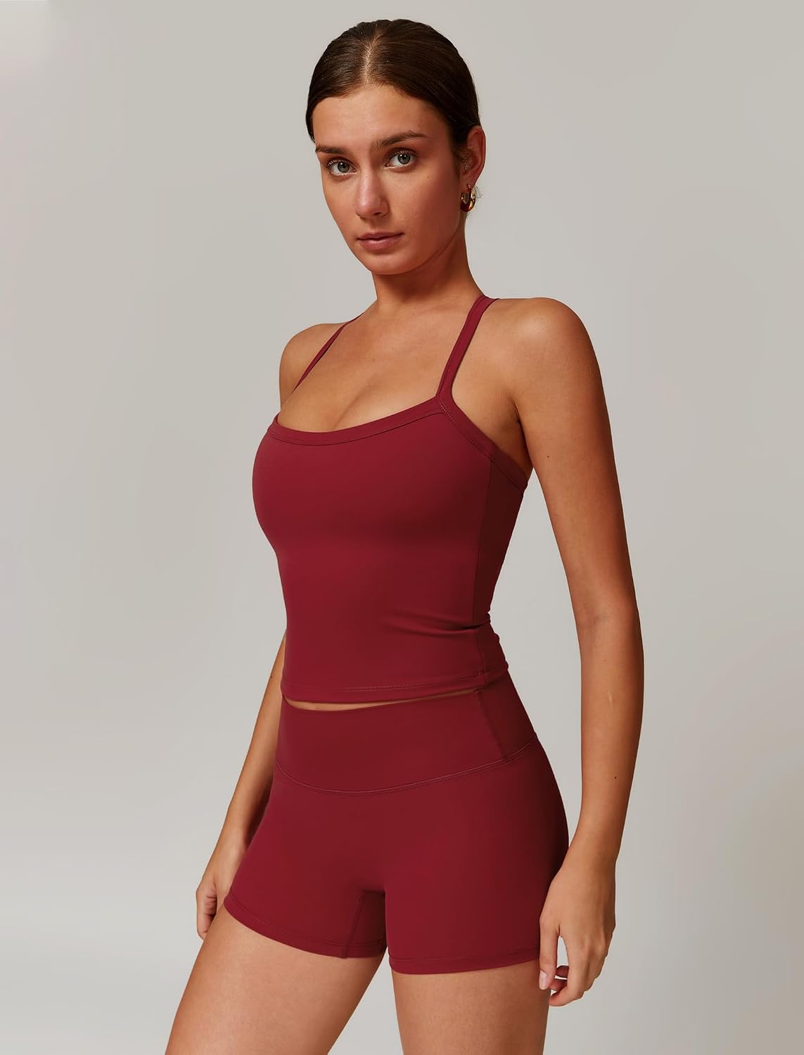 Detalle de QBGJTD Two-Piece Women's Training Set: Sleeveless Cross-Back Top + High-Wwaist Shorts