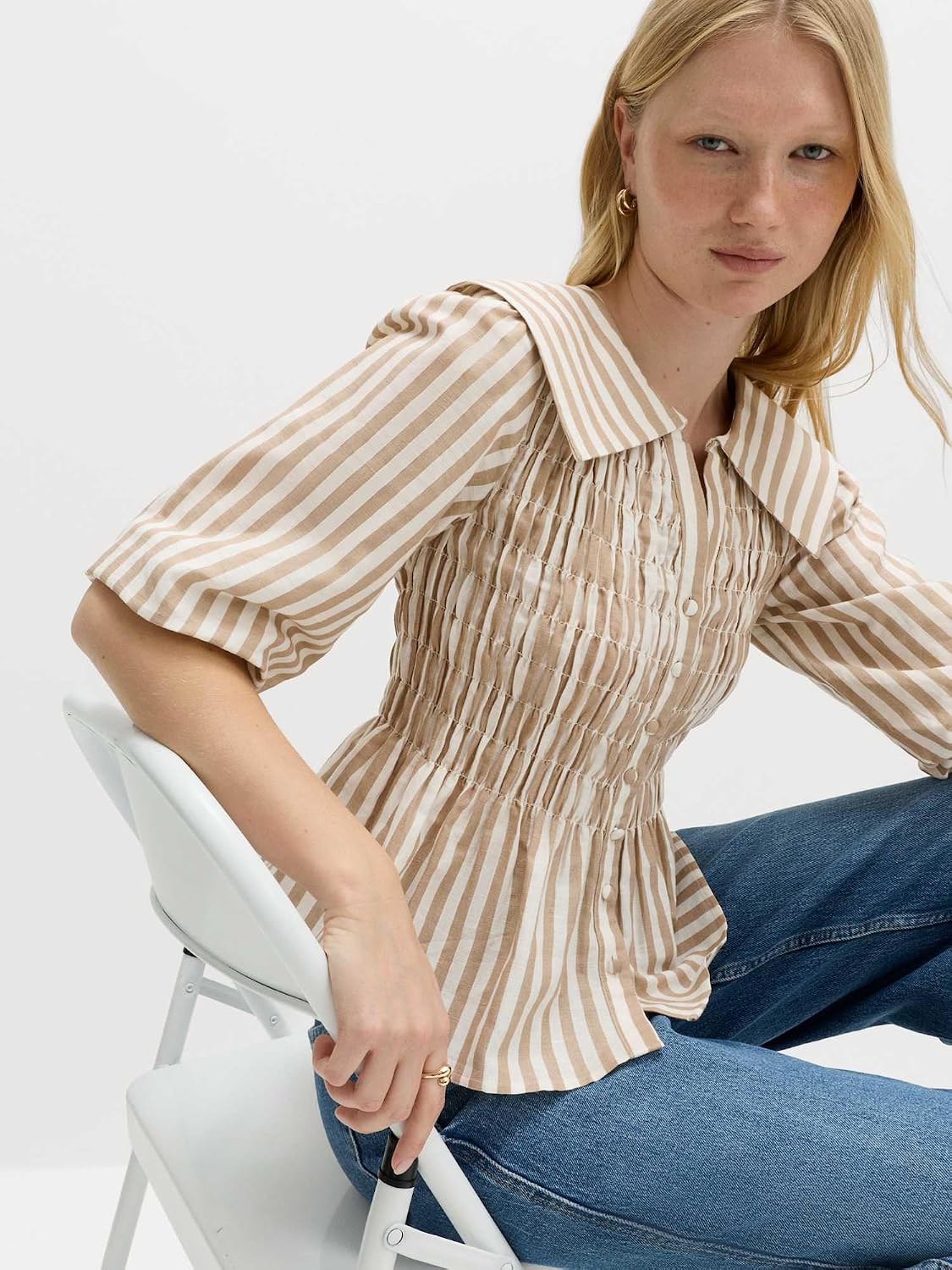 Detalle 2 de Marks & Spencer linnenrijke damesblouse met plooien, peplumzoom en korte mouwen