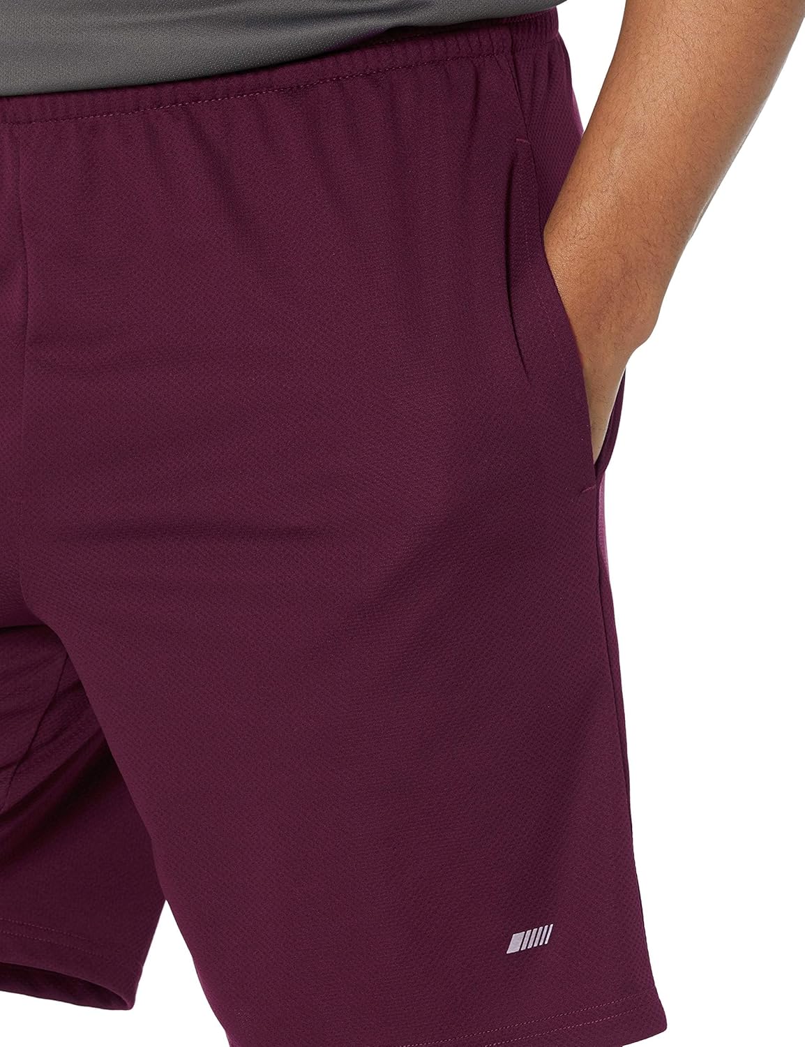 Thumbnail 4 de Amazon Essentials Men’s Athletic Basketball Gym Performance Tech Loose-Fit Training Shorts (Pack of 2)