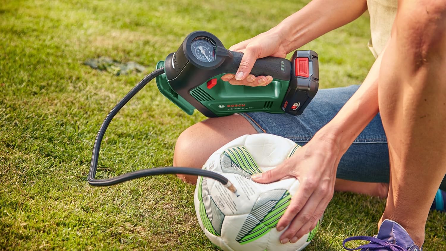 Thumbnail 2 de Bosch Home and Garden UniversalPump 0603947100 compressore d’aria elettrico con pompa pneumatica (18 V) fino a 10,3 bar
