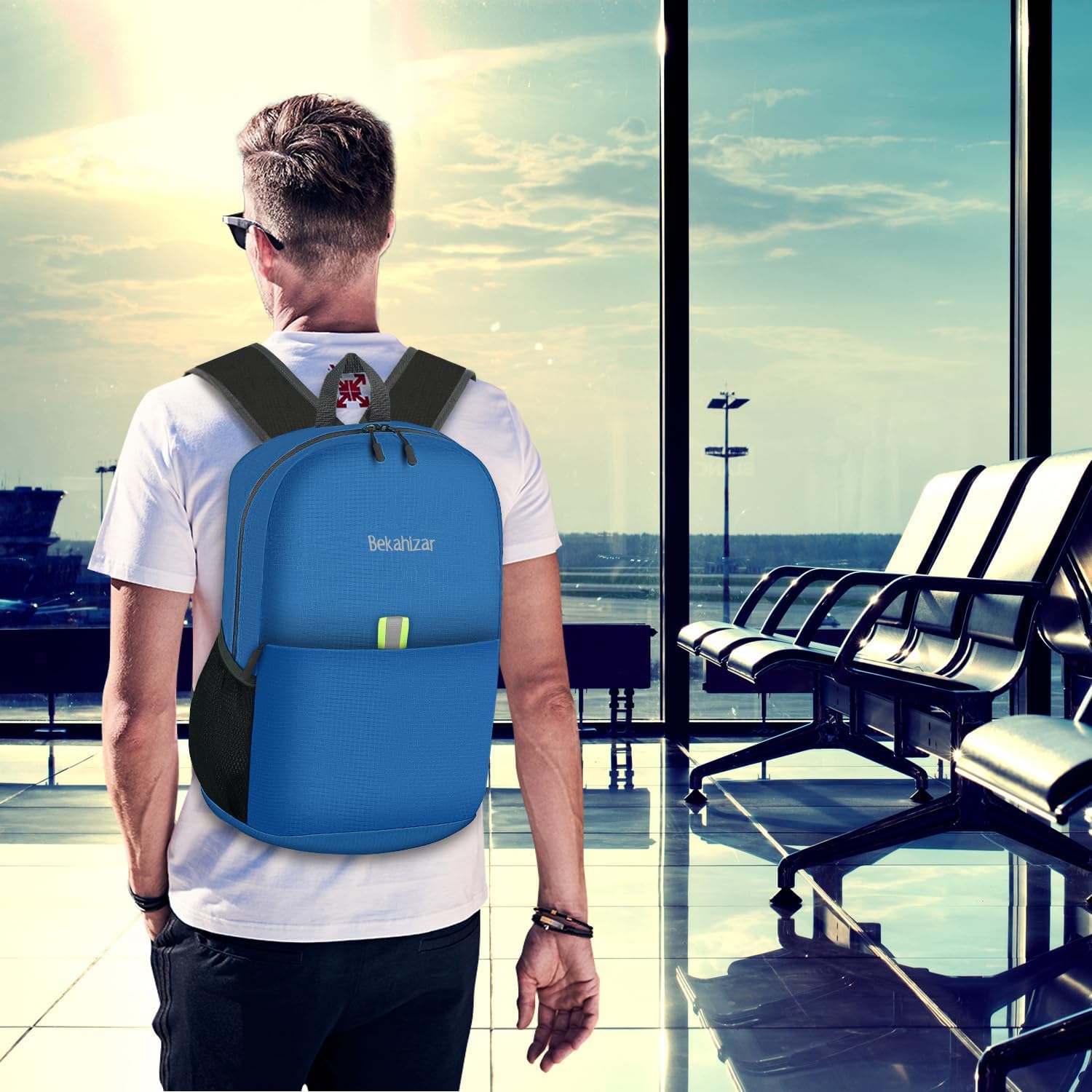 Detalle 2 de Bekahizar Small Rucksack 15L Packable Backpack: Ultra-light Daypack for Everyday Adventures