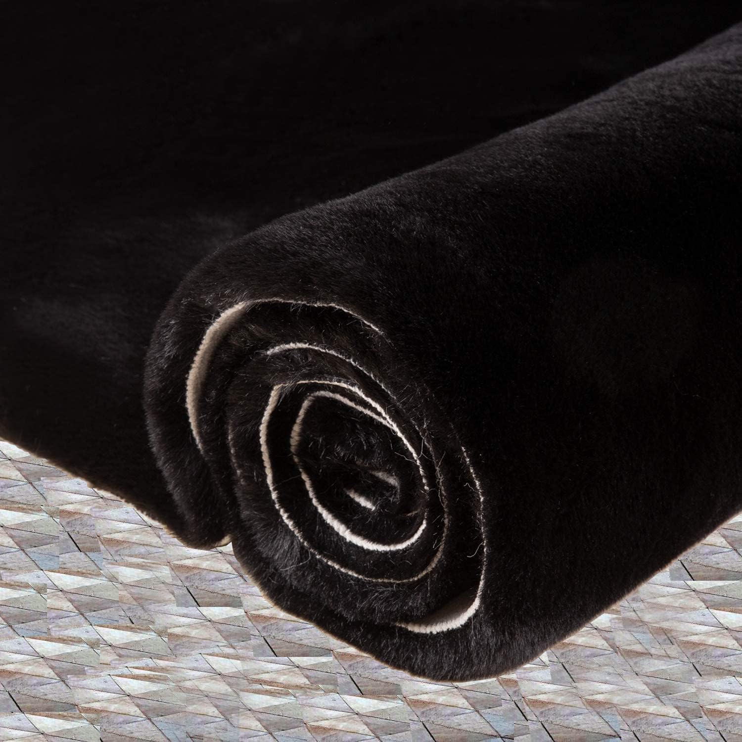 Thumbnail 6 de ORINOVA Tappeto Camera da Letto 60x180 cm Nero in “pelle” di coniglio sintetica, lavabile e morbido