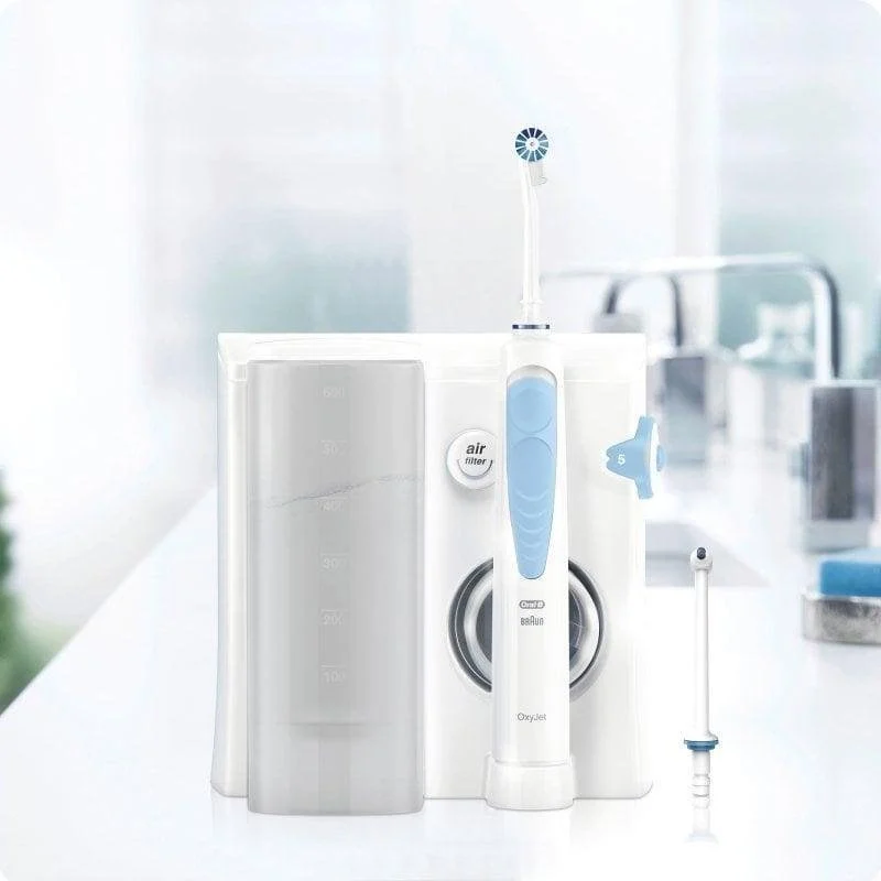 Detalle 2 de Oral-B OxyJet Irrigador Oral: higiene interdental avanzada para la casa