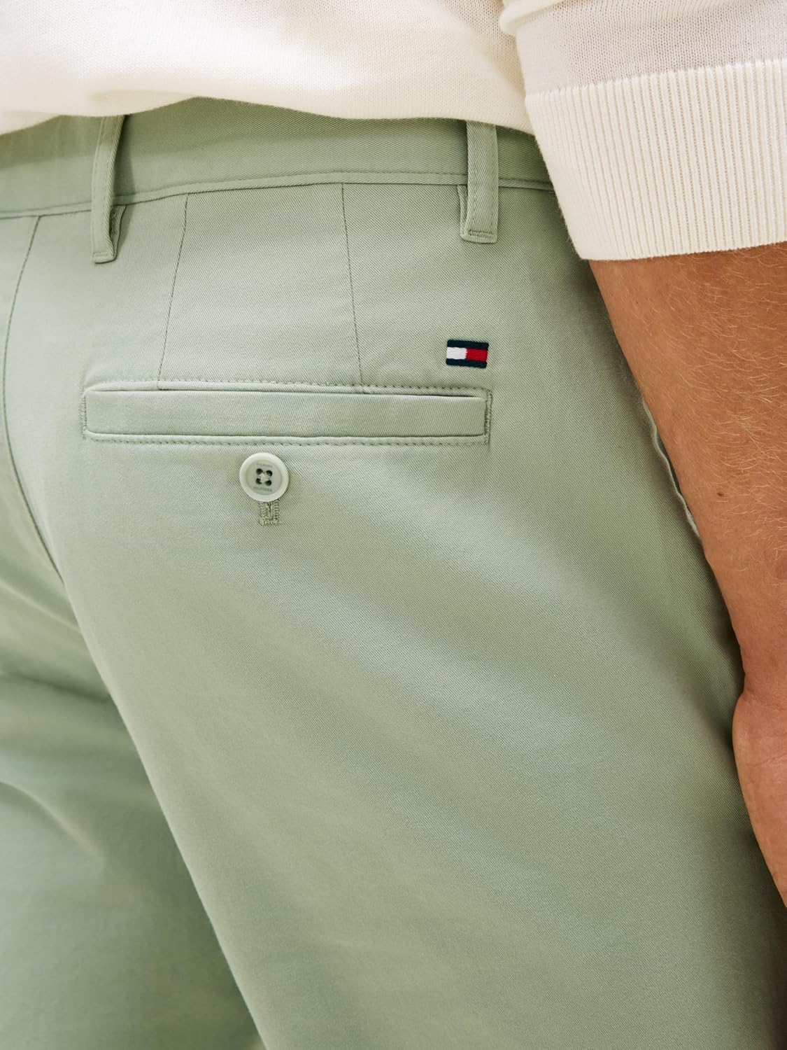 Detalle de Tommy Hilfiger Herren Chino – zeitlose Passform mit hohem Tragekomfort