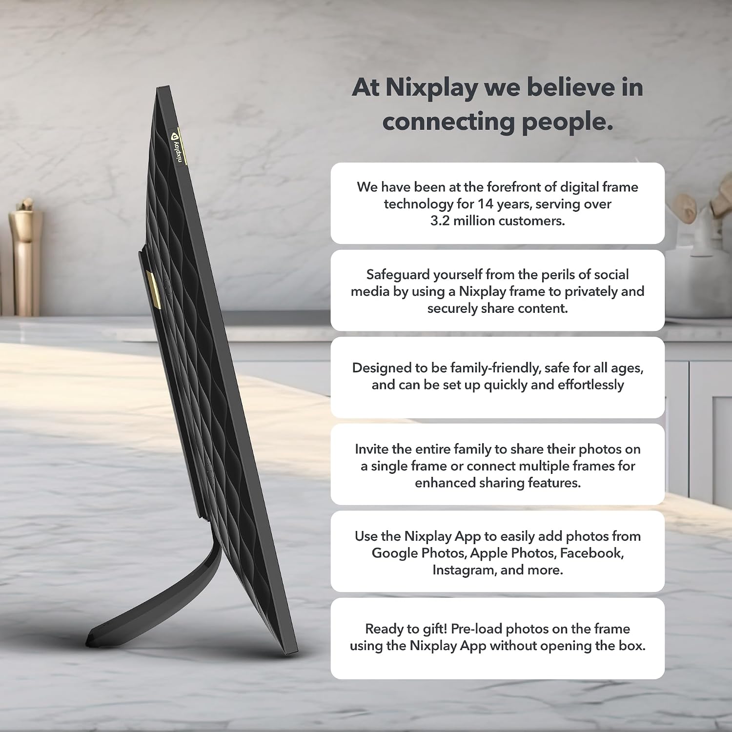 Detalle de Nixplay 15.6" Digital Touch Screen Picture Frame with WiFi (Black/White Matte)