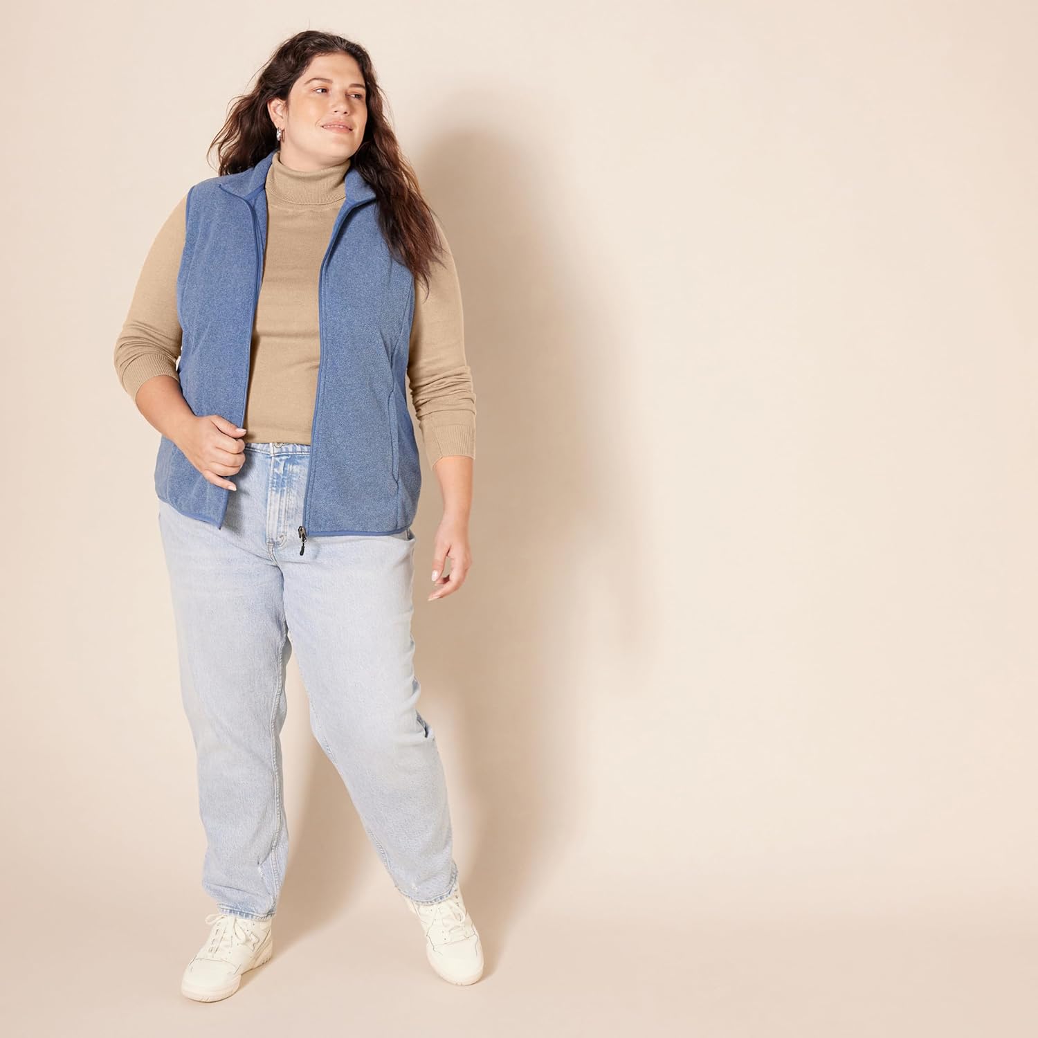 Thumbnail 6 de Amazon Essentials Damen Leichter Langärmeliger Rollkragenpullover – Klassischer Schnitt