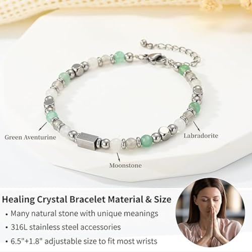 Detalle 2 de Aretas Retirement Bracelet for Women with Moonstone and Other Natural Crystals