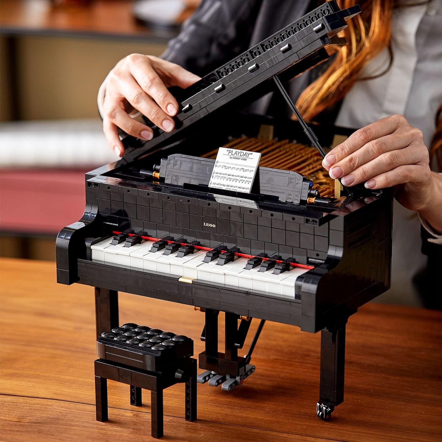 Thumbnail 1 de LEGO Ideas 21323 Le Piano à Queue (moteur, fonctions électriques) – maquette pour adultes à exposer