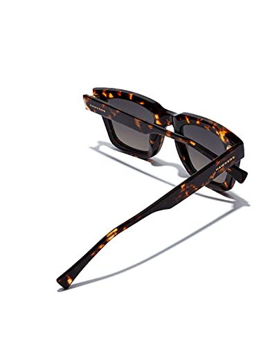 Detalle de Gafas de Sol Hawkers ONE Uptown Unisex – Estilo Habana Oscuro con Lentes Gradientes