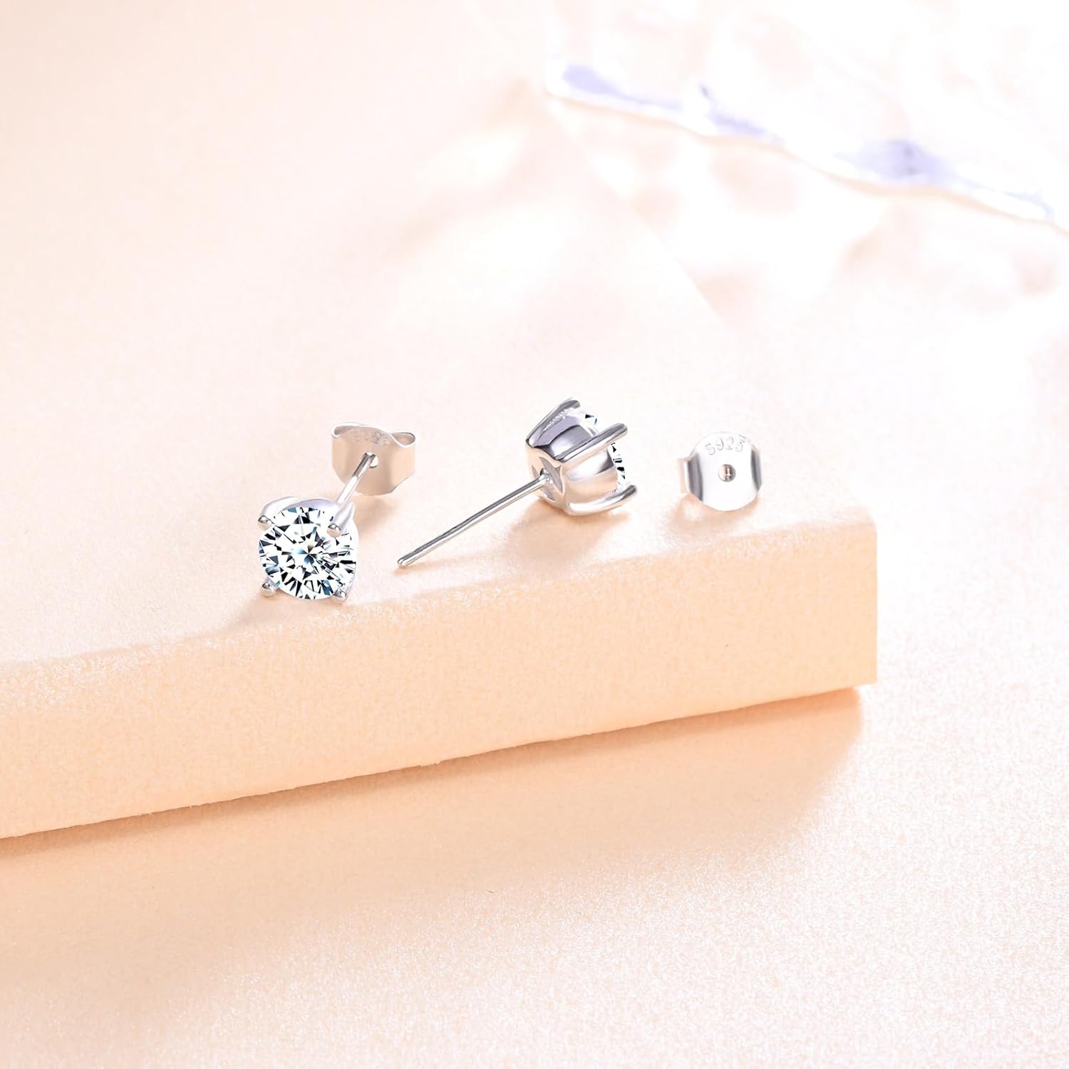 Detalle de MOOFUN 6mm Zirkonia Ohrstecker – 925 Silber, hypoallergen, vielseitig und leicht