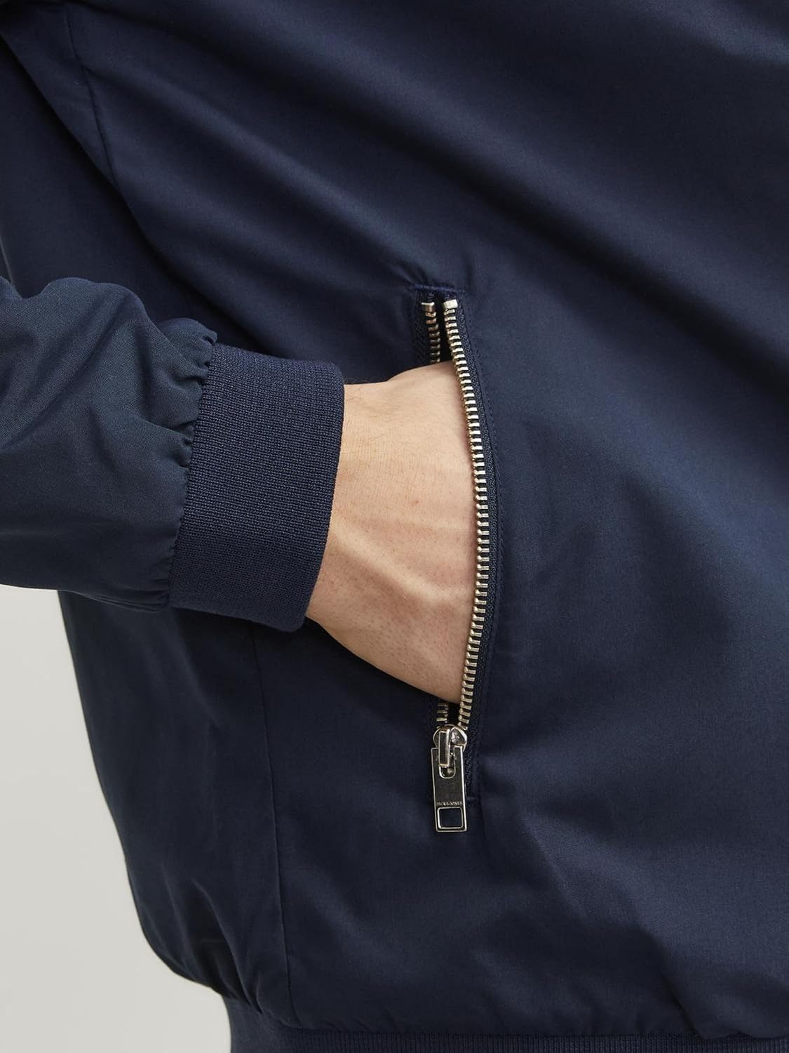Detalle 2 de Veste bomber à manches longues Jack & Jones – coupe Regular Fit en polyester