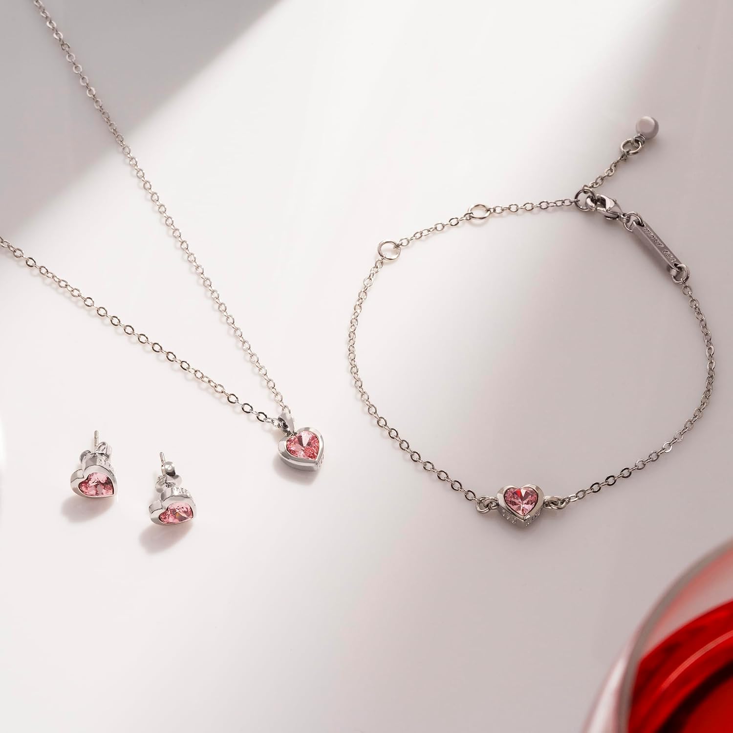 Thumbnail 4 de Ted Baker Hannela Crystal Heart Necklace 42-47cm