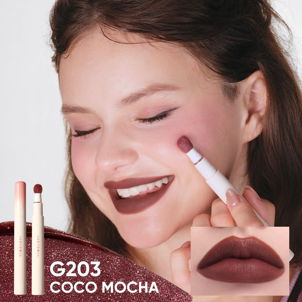 Detalle de JUDYDOLL G203 Coco Mocha Lipstick with Velvet Matte Finish and Subtle Shimmer