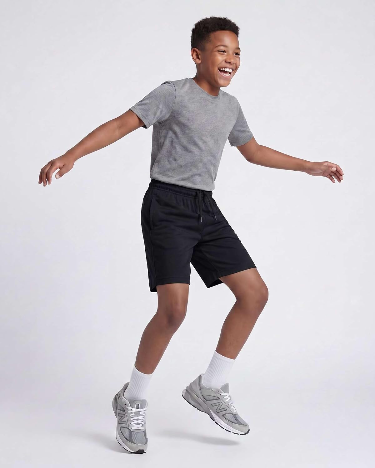 Detalle de Real Essentials 5 Pack Boys' Mesh Basketball Athletic Shorts with Pockets