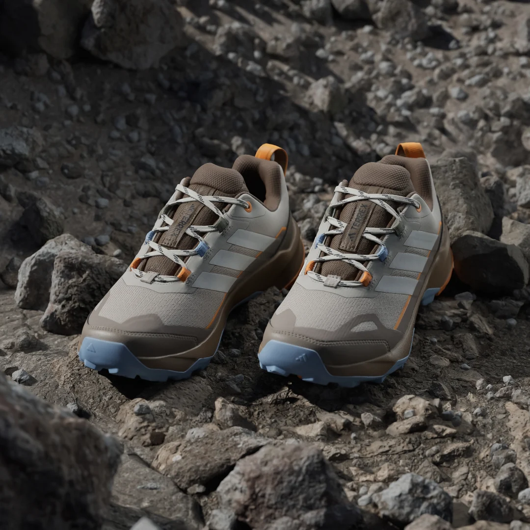 Detalle 2 de Terrex Skychaser Ax5 de Adidas: zapatilla de senderismo versátil en beige