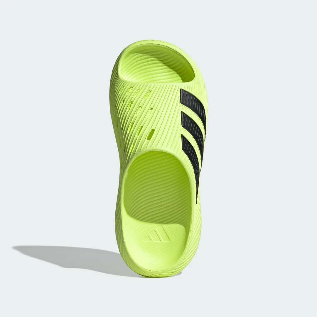 Detalle 2 de CHANCLA PURECHILL de Adidas: comodidad y color amarillo para el verano