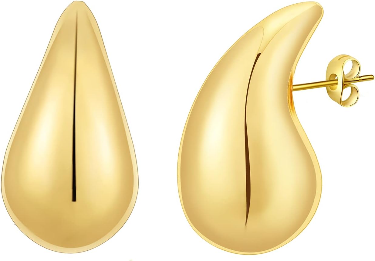 Detalle de Apsvo Hoop Earrings, 14K Gold Plated