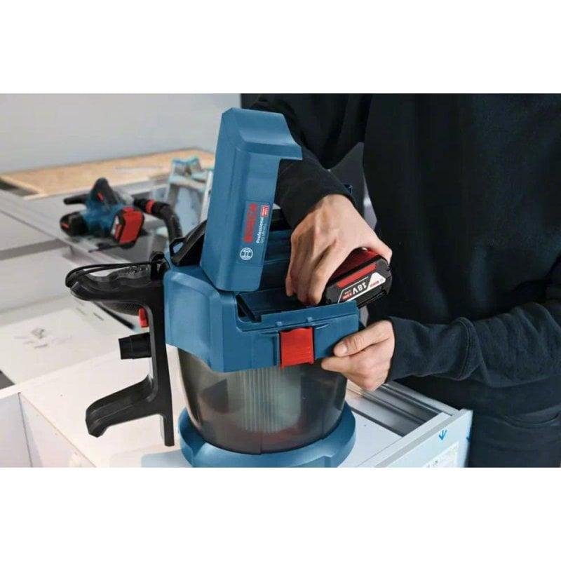 Detalle de Aspiradora Industrial Bosch GAS 18V-10 L Professional: libertad sin cables para polvo y líquidos