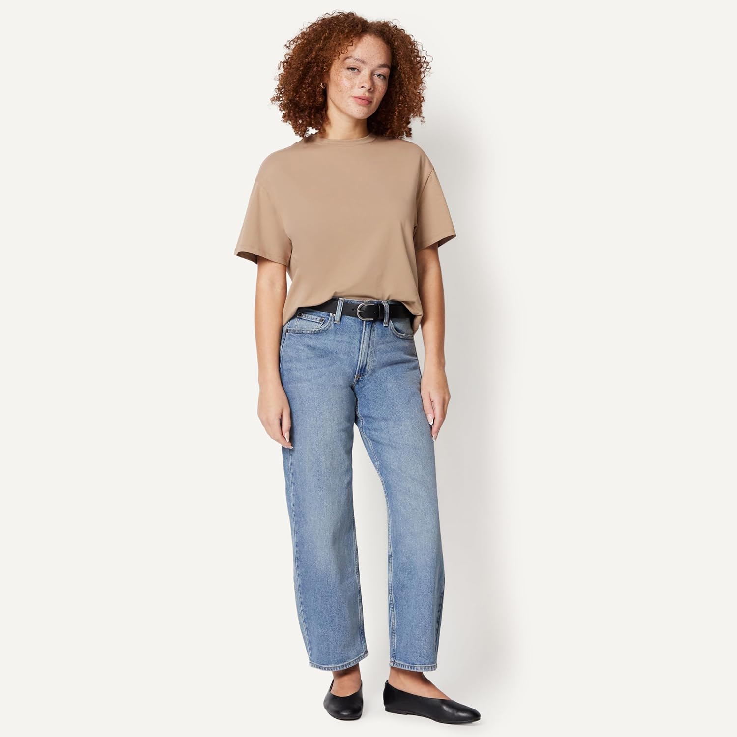 Detalle de Amazon Essentials Women's Oversized-Fit Short Sleeve Crewneck Shirt