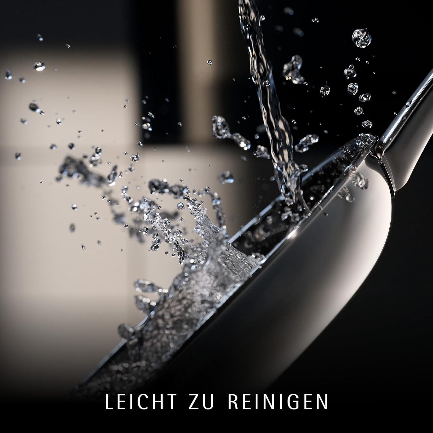 Thumbnail 3 de WMF Profi Resist Bratpfanne 28 cm aus Edelstahl – kratzfeste Wabenstruktur, Antihaftbeschichtung & Induktion