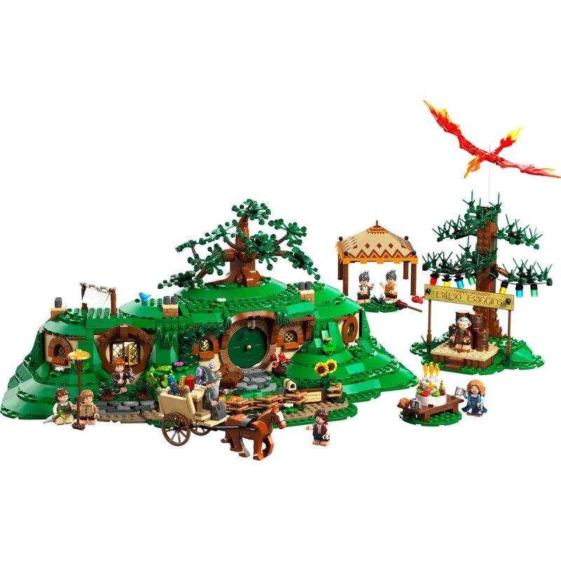 Detalle de LEGO Icons El Señor de los Anillos La Comarca 10354 — 2017 piezas