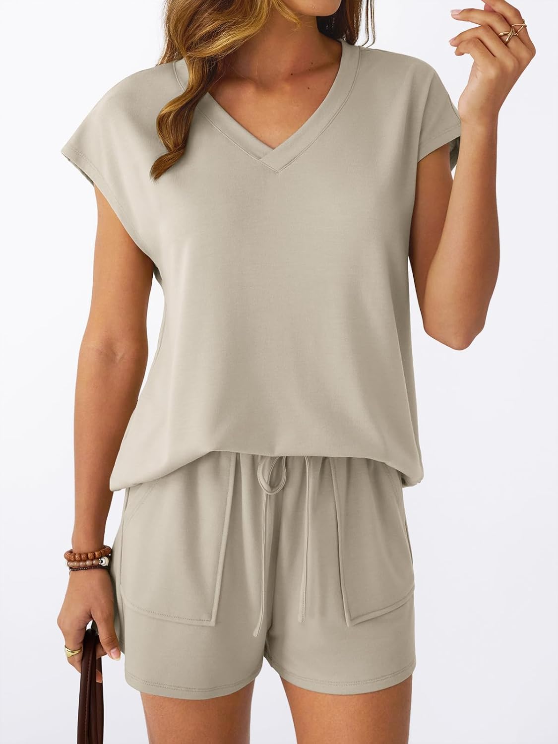 Detalle 2 de AUTOMET Women 2 Piece V Neck Matching Lounge Set - Spring/Summer Shortset